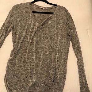 Marled grey vneck.